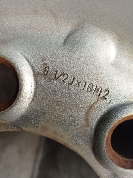 Stahlfelge 6.5JX16 H2 ET62 LK6X130