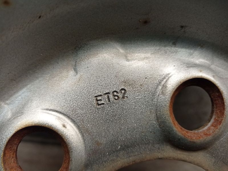 Stahlfelge 6.5JX16 H2 ET62 LK6X130